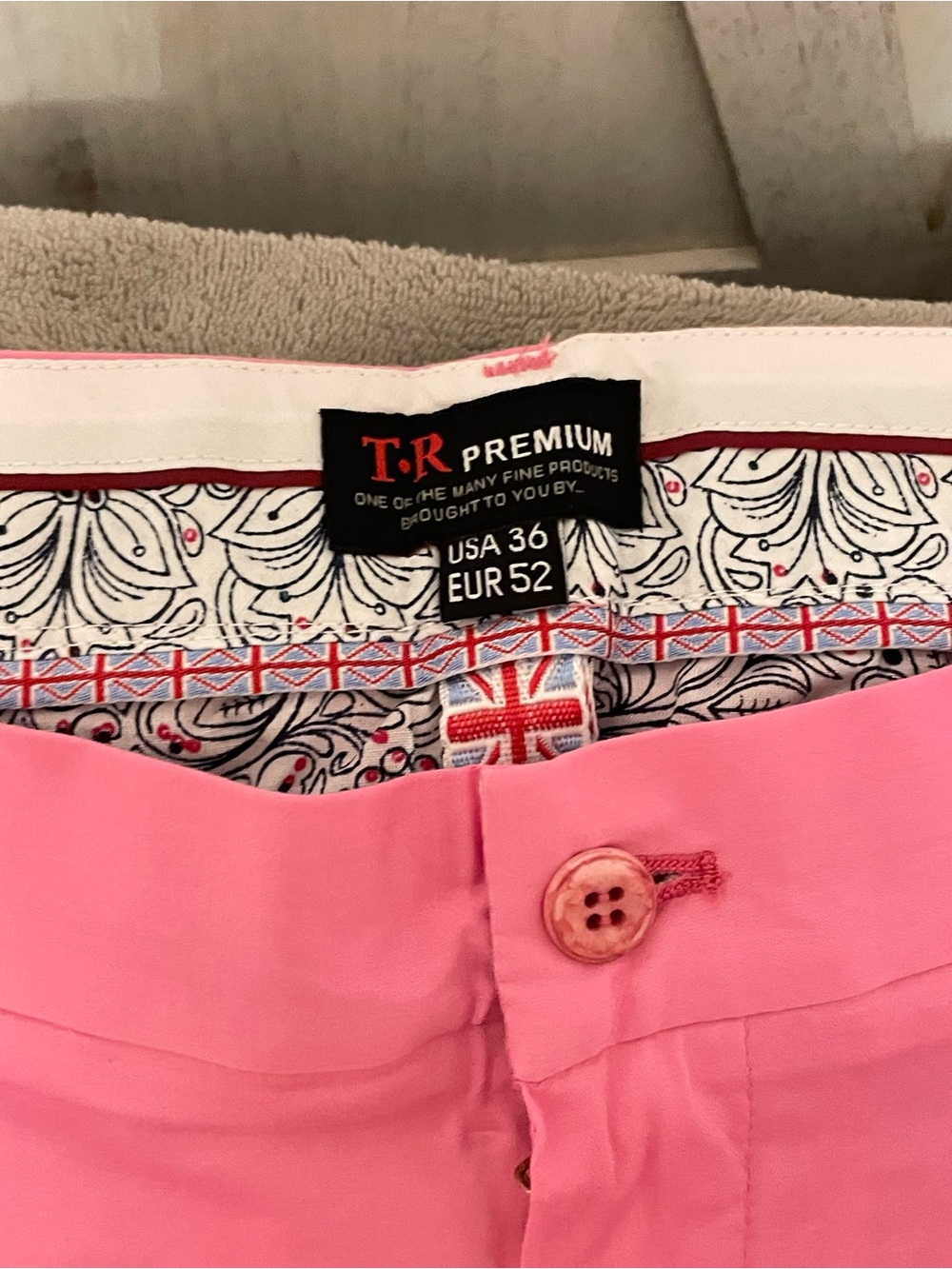 Men’s Pink Straight-Leg Jeans - Picture 2 of 4